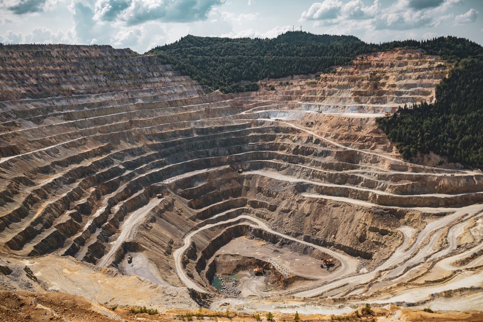Long-Term Lithium Market Confidence Despite Recent Price Slump