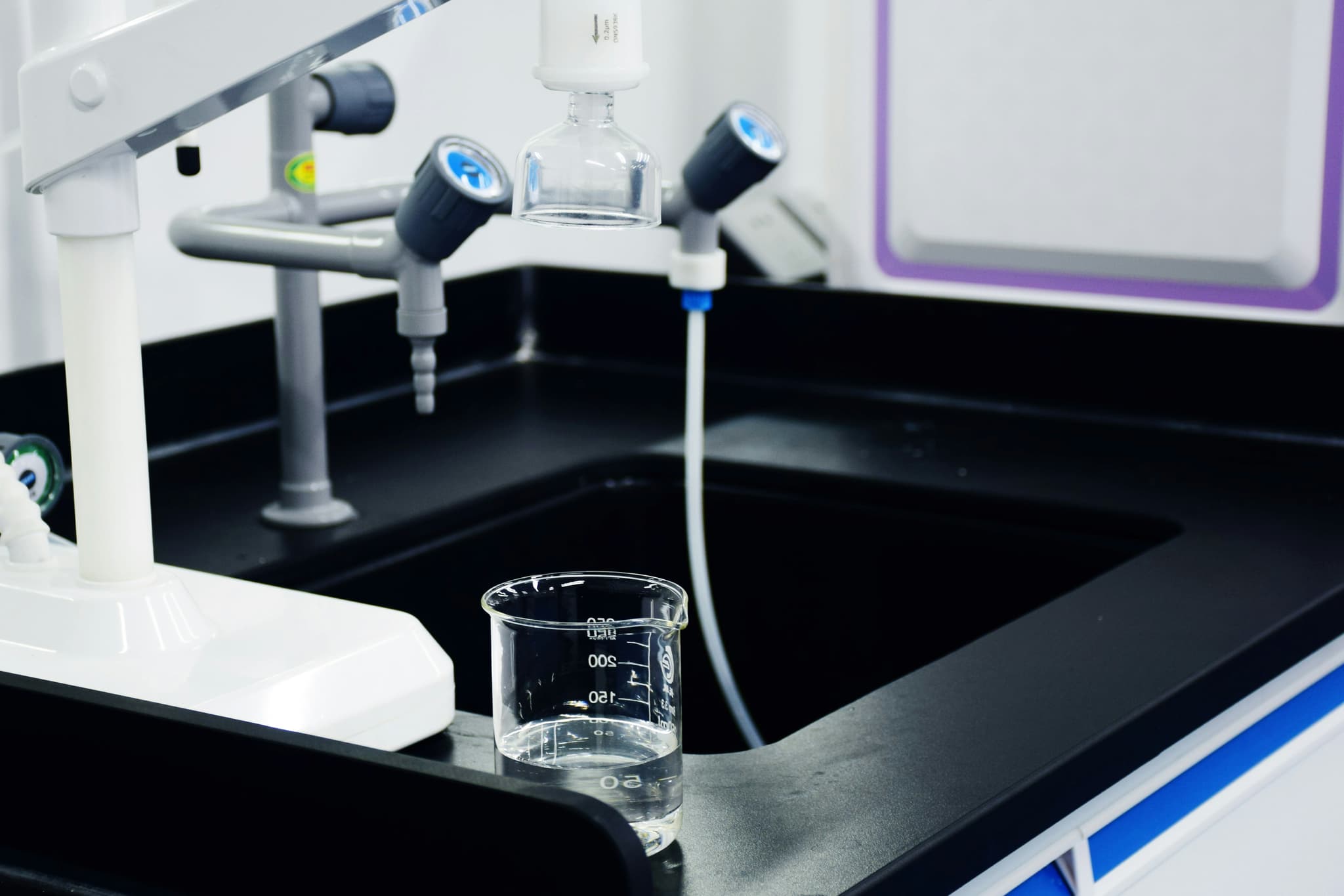 EPA හි යෝජිත PFAS පානීය ජල අධීක්ෂණ රීතිය: ඖෂධ ජල පද්ධති සඳහා ඇඟවුම්